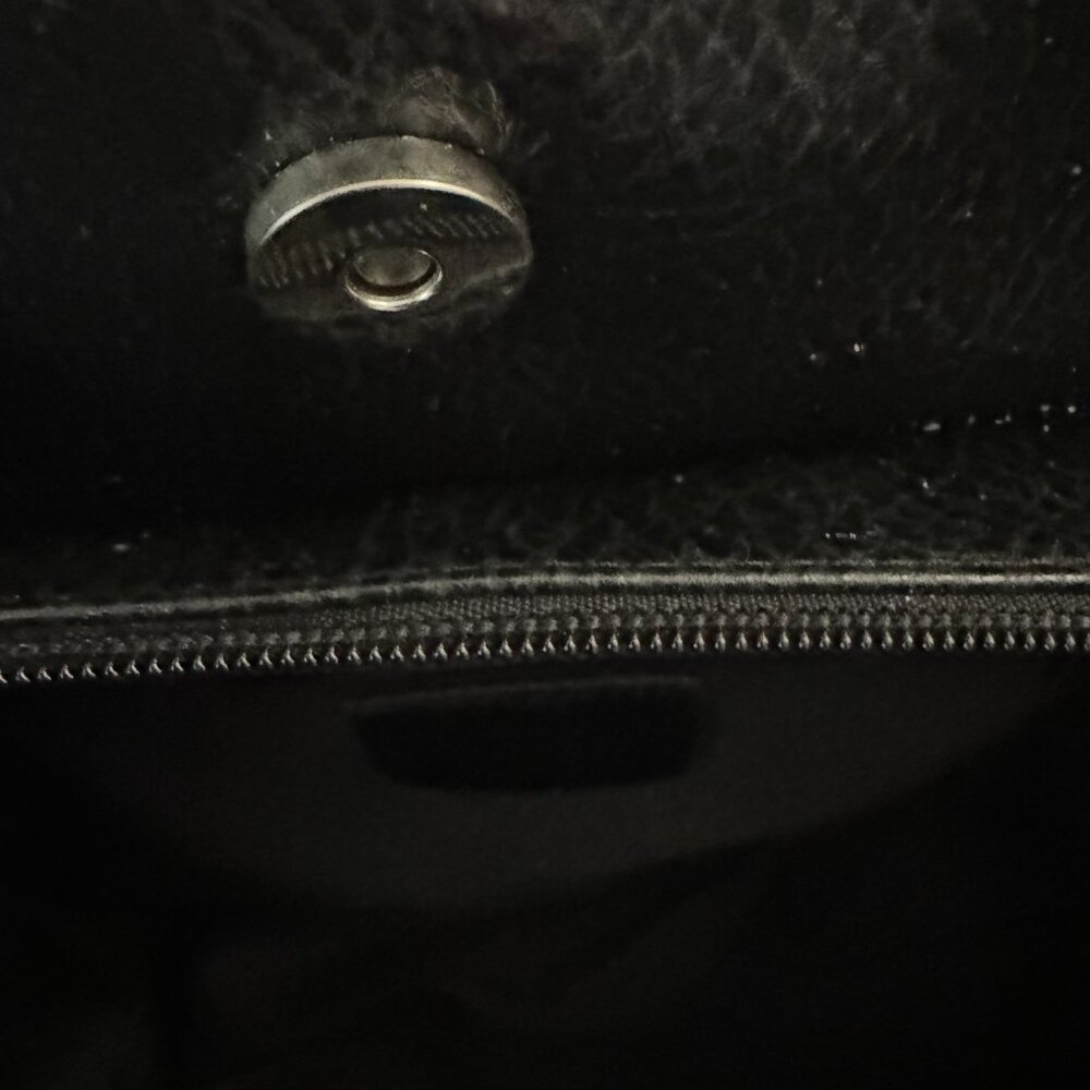 Black and White Purse EUC - Picture 4 of 6